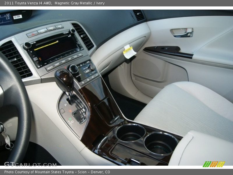 Magnetic Gray Metallic / Ivory 2011 Toyota Venza I4 AWD