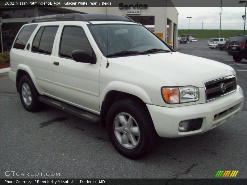 Glacier White Pearl / Beige 2002 Nissan Pathfinder SE 4x4