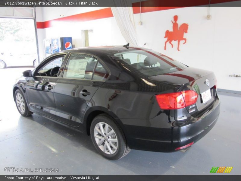 Black / Titan Black 2012 Volkswagen Jetta SE Sedan