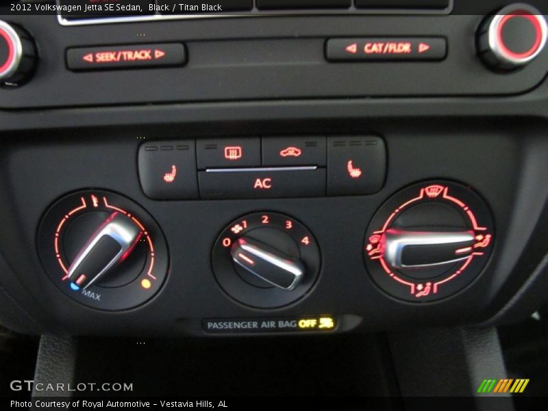 Black / Titan Black 2012 Volkswagen Jetta SE Sedan