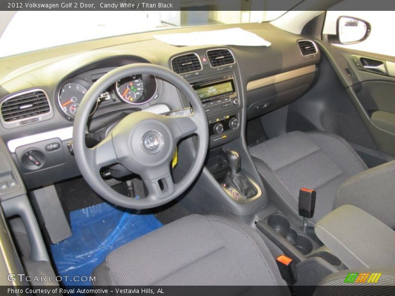 Candy White / Titan Black 2012 Volkswagen Golf 2 Door