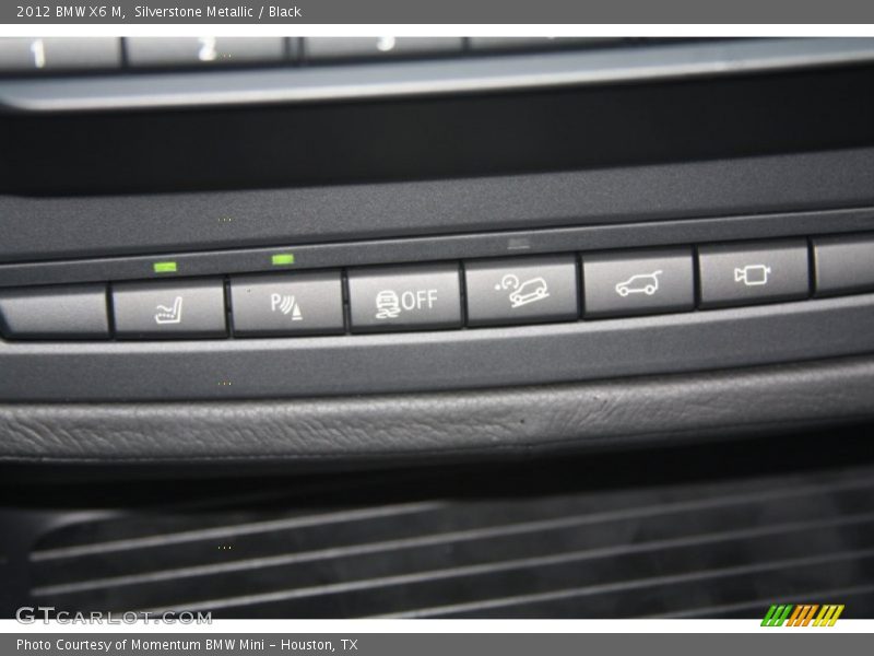 Silverstone Metallic / Black 2012 BMW X6 M