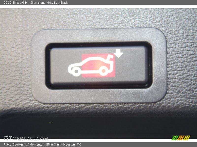 Silverstone Metallic / Black 2012 BMW X6 M