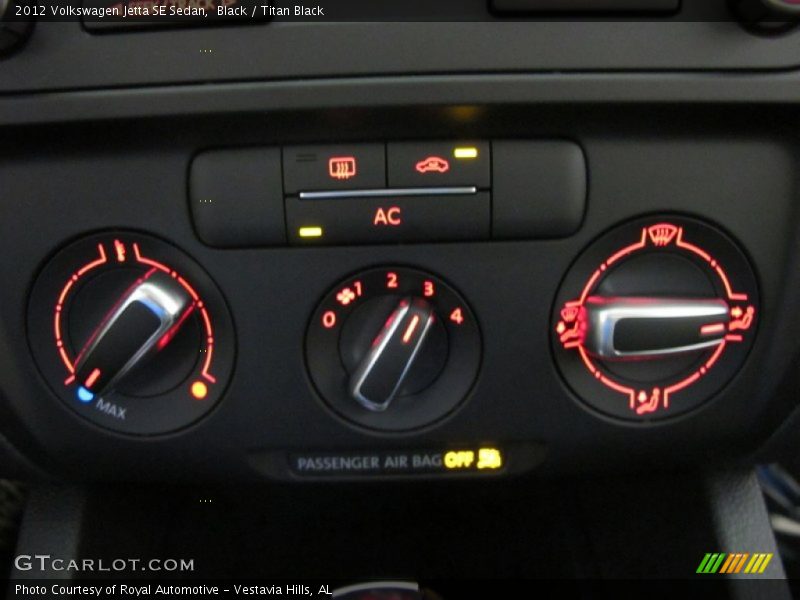 Black / Titan Black 2012 Volkswagen Jetta SE Sedan