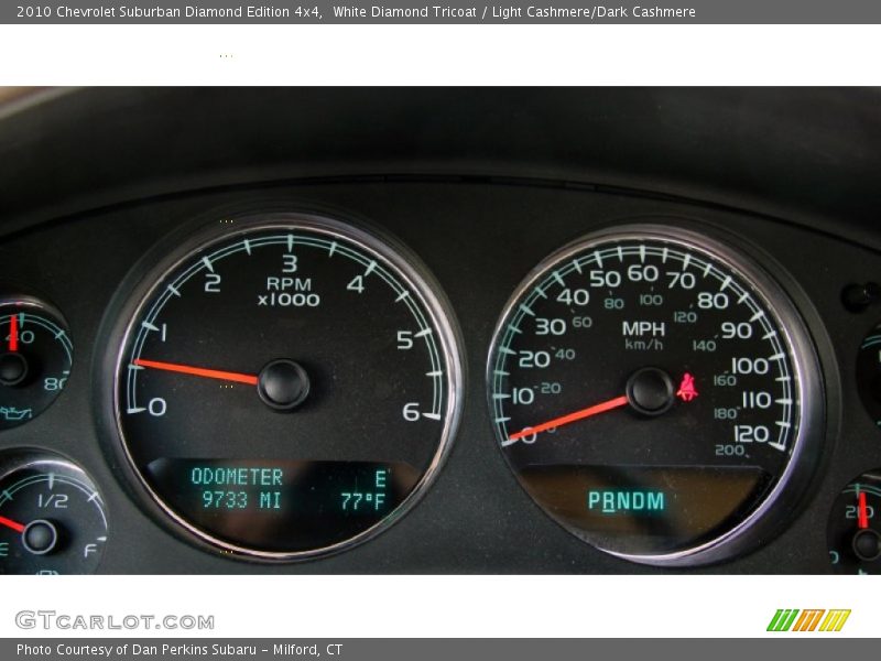 White Diamond Tricoat / Light Cashmere/Dark Cashmere 2010 Chevrolet Suburban Diamond Edition 4x4