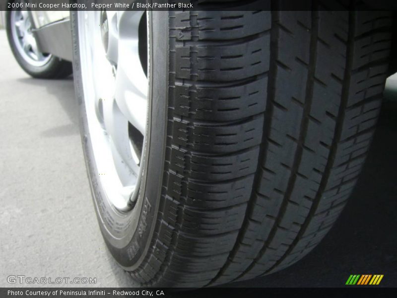 Pepper White / Black/Panther Black 2006 Mini Cooper Hardtop