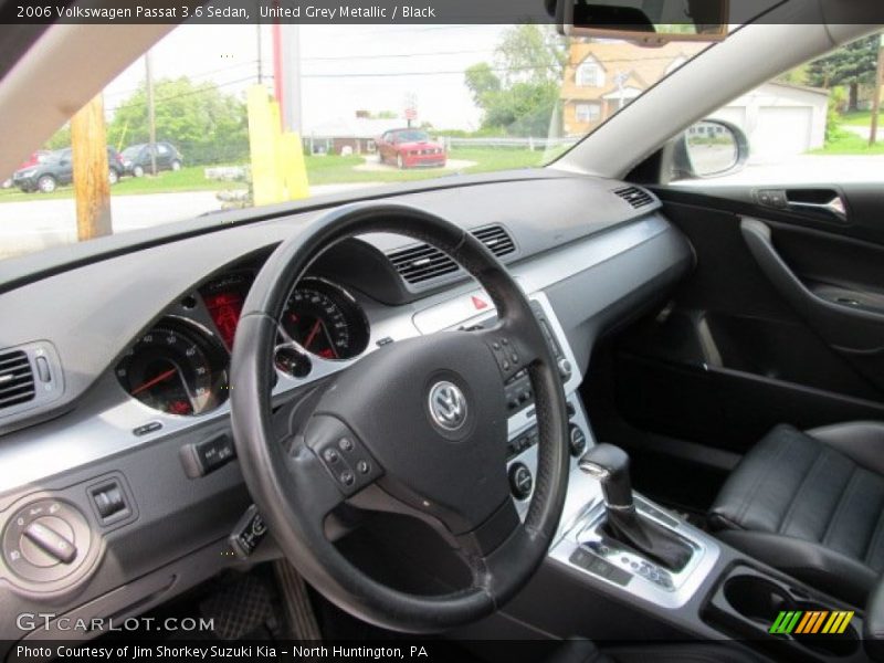 United Grey Metallic / Black 2006 Volkswagen Passat 3.6 Sedan