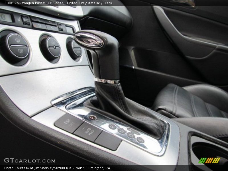 United Grey Metallic / Black 2006 Volkswagen Passat 3.6 Sedan