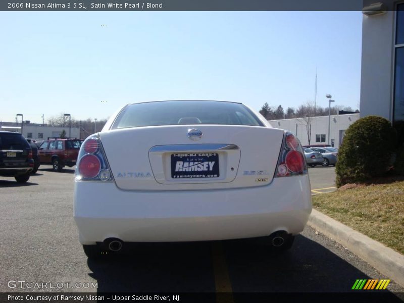 Satin White Pearl / Blond 2006 Nissan Altima 3.5 SL