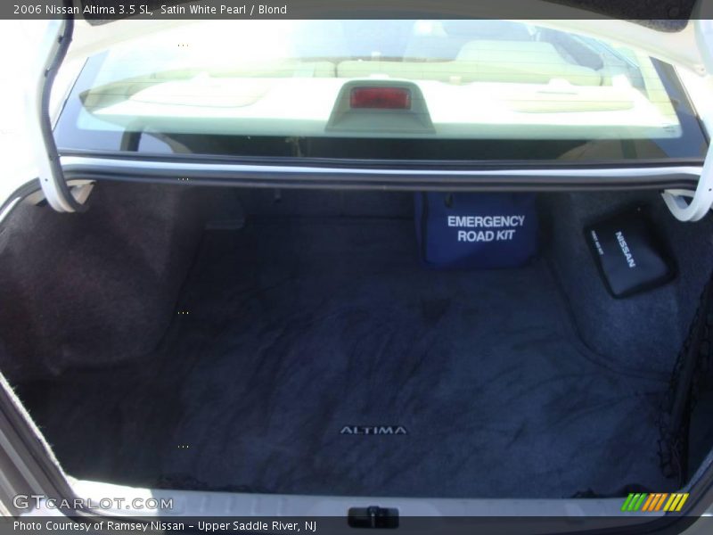 Satin White Pearl / Blond 2006 Nissan Altima 3.5 SL
