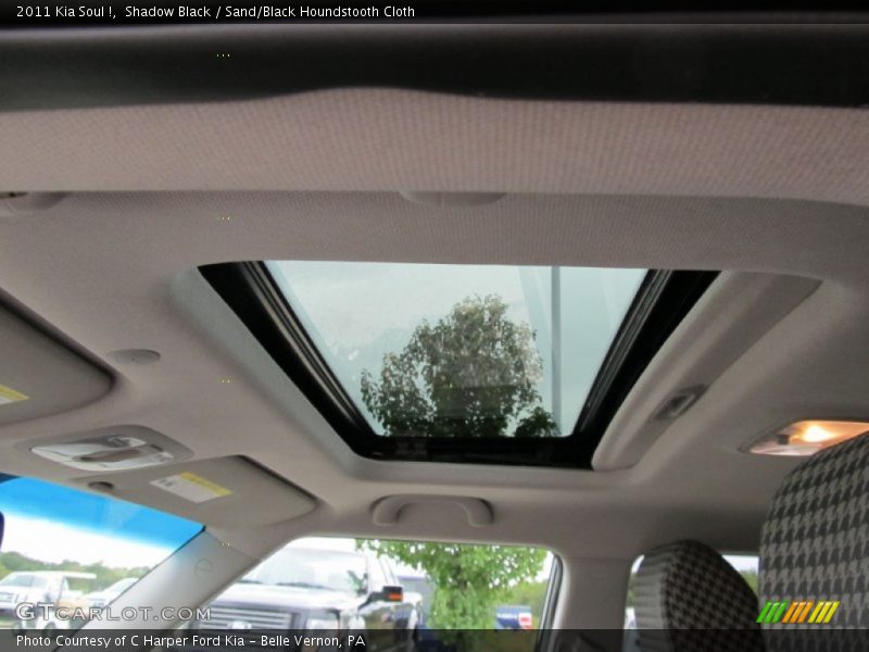Shadow Black / Sand/Black Houndstooth Cloth 2011 Kia Soul !