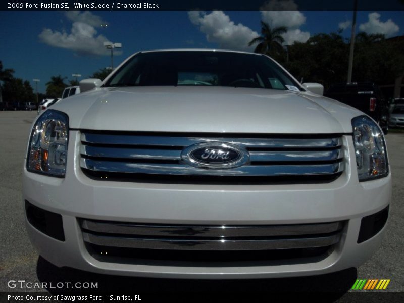 White Suede / Charcoal Black 2009 Ford Fusion SE