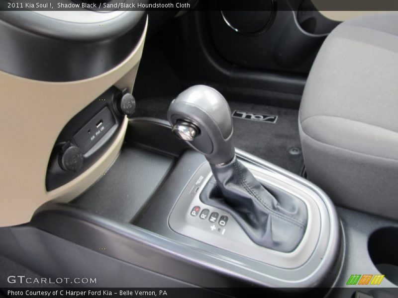 Shadow Black / Sand/Black Houndstooth Cloth 2011 Kia Soul !