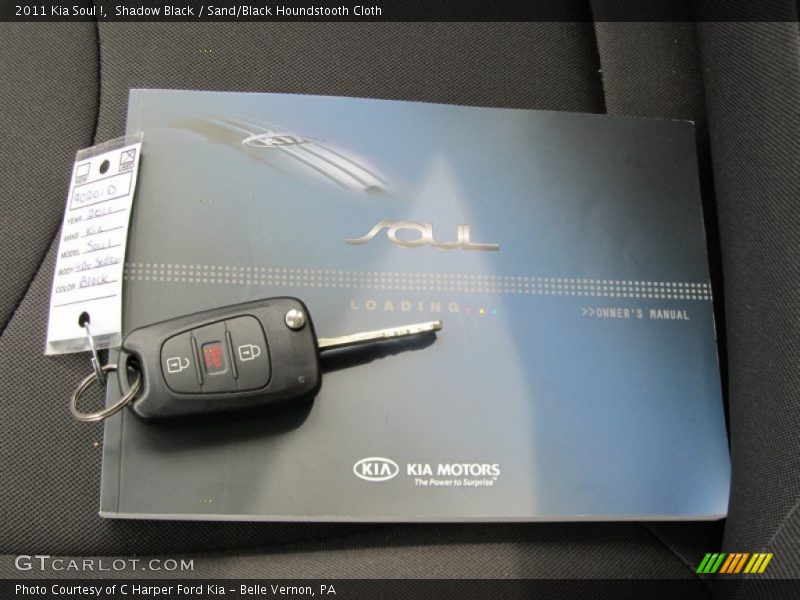 Shadow Black / Sand/Black Houndstooth Cloth 2011 Kia Soul !