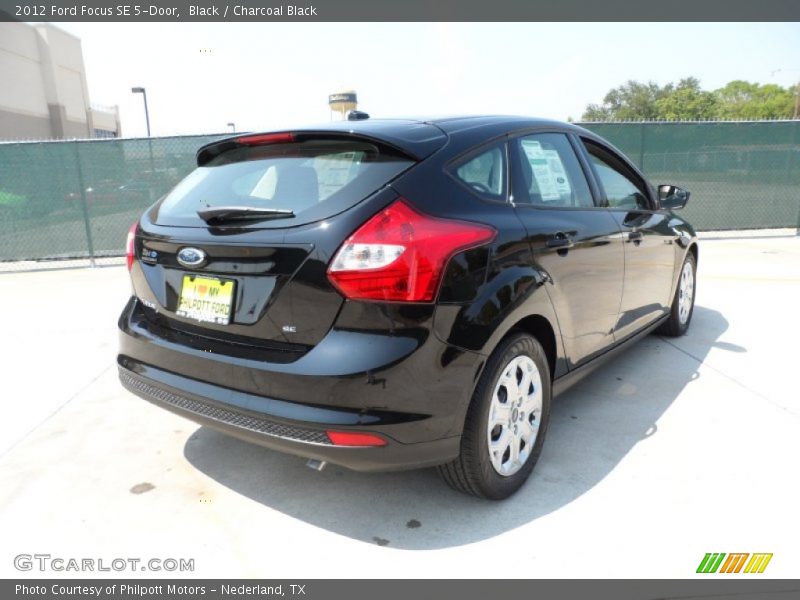 2012 Focus SE 5-Door Black