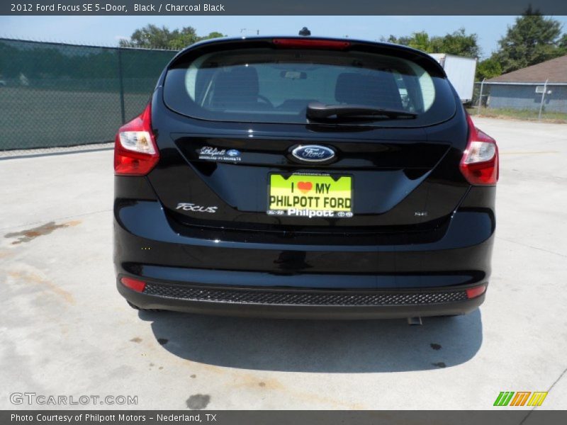 Black / Charcoal Black 2012 Ford Focus SE 5-Door