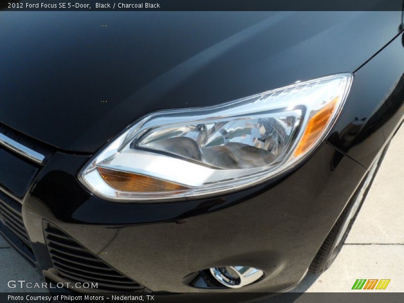 Black / Charcoal Black 2012 Ford Focus SE 5-Door