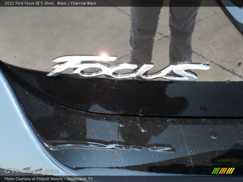 Black / Charcoal Black 2012 Ford Focus SE 5-Door