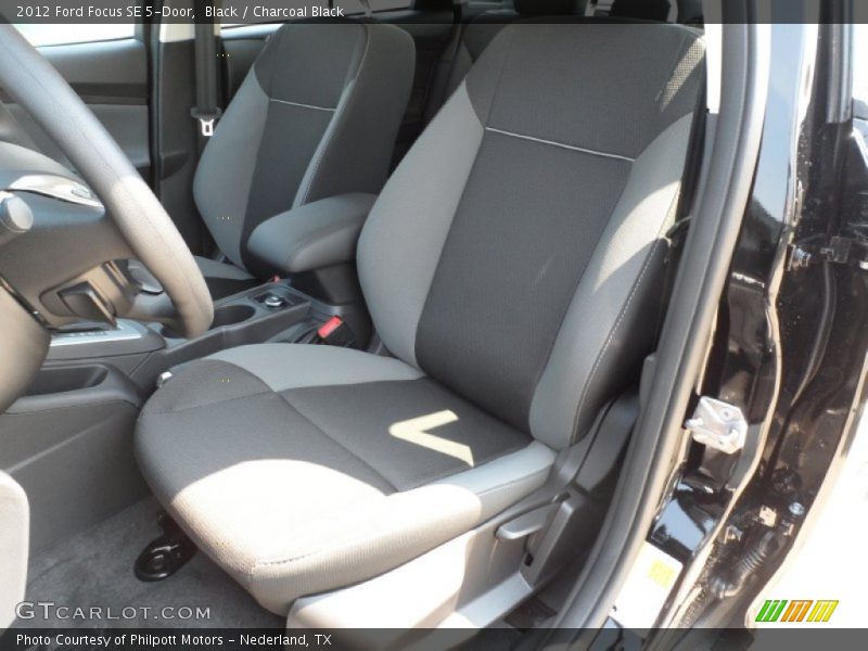 2012 Focus SE 5-Door Charcoal Black Interior