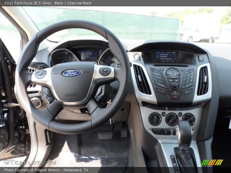 Black / Charcoal Black 2012 Ford Focus SE 5-Door