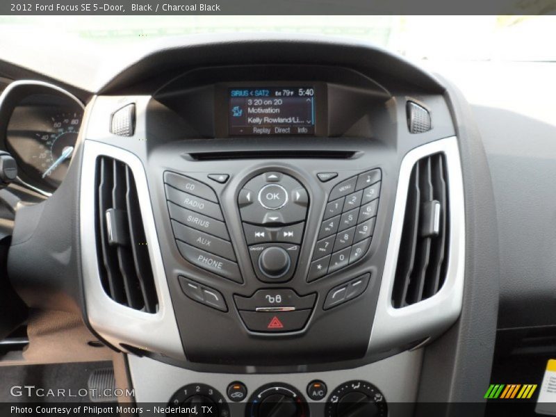 Controls of 2012 Focus SE 5-Door