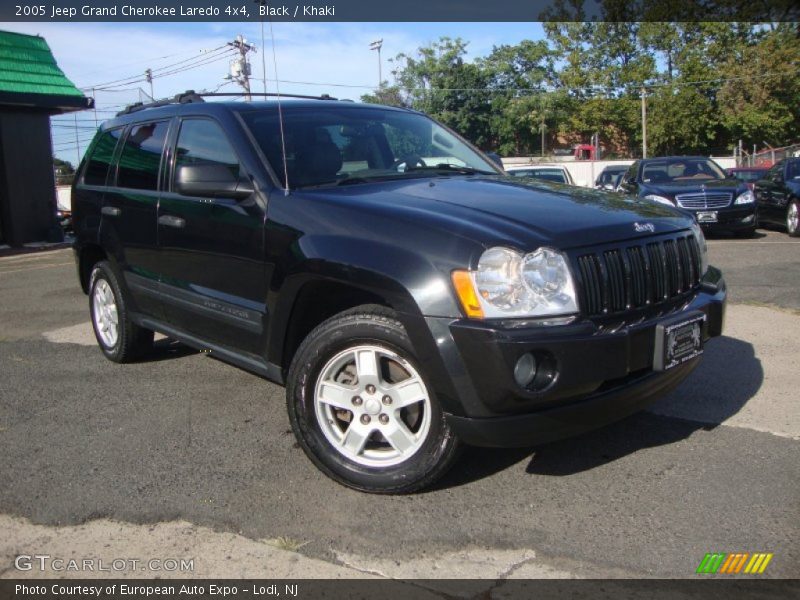 Black / Khaki 2005 Jeep Grand Cherokee Laredo 4x4