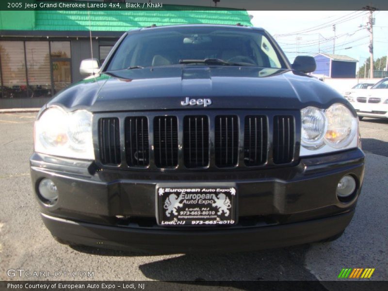 Black / Khaki 2005 Jeep Grand Cherokee Laredo 4x4