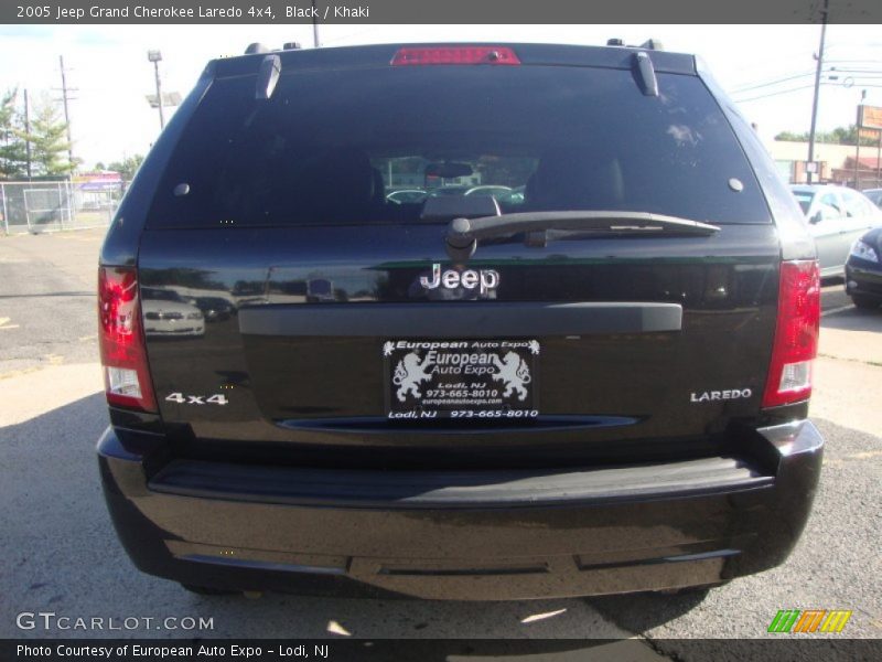 Black / Khaki 2005 Jeep Grand Cherokee Laredo 4x4
