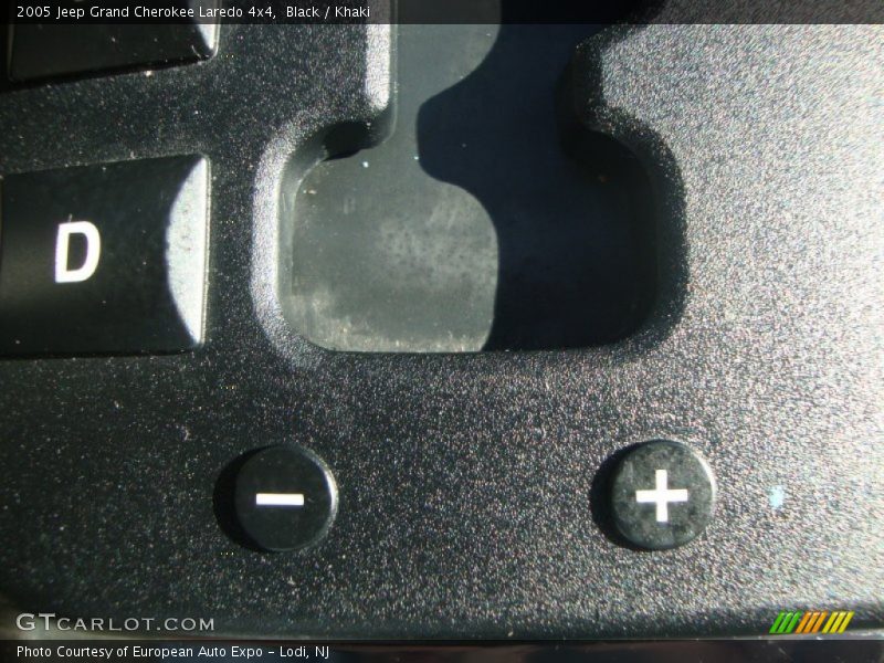 Black / Khaki 2005 Jeep Grand Cherokee Laredo 4x4