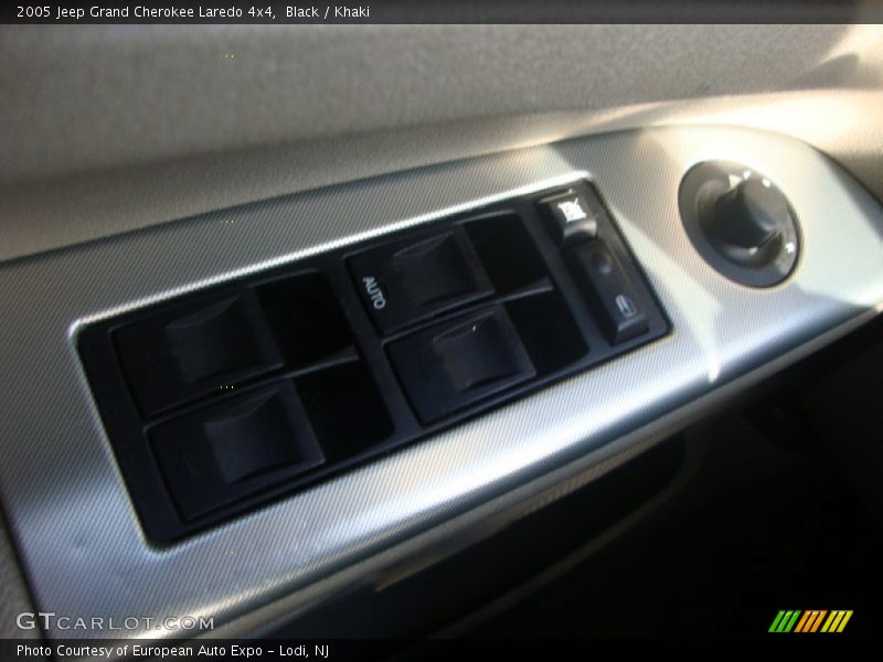 Black / Khaki 2005 Jeep Grand Cherokee Laredo 4x4