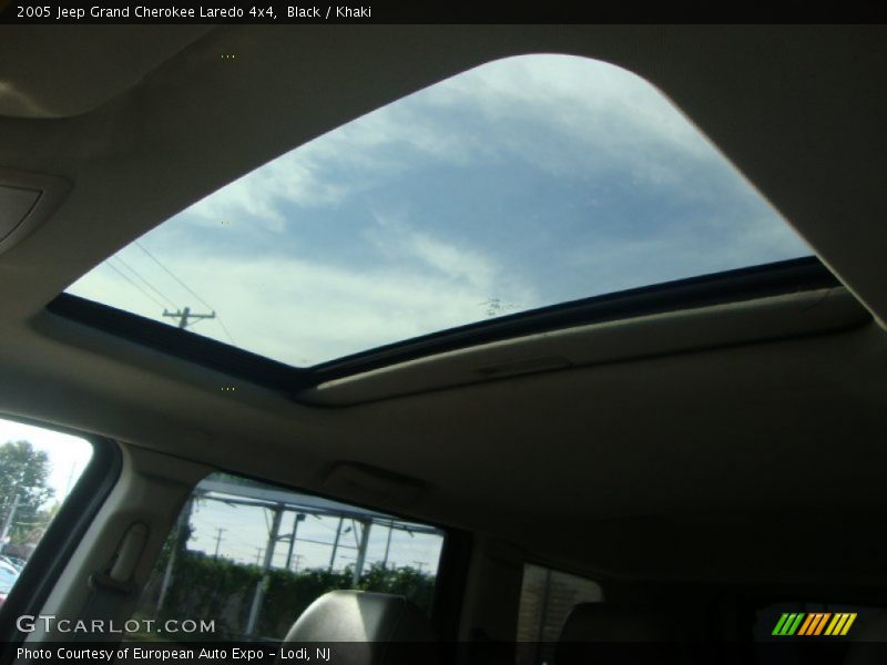 Black / Khaki 2005 Jeep Grand Cherokee Laredo 4x4