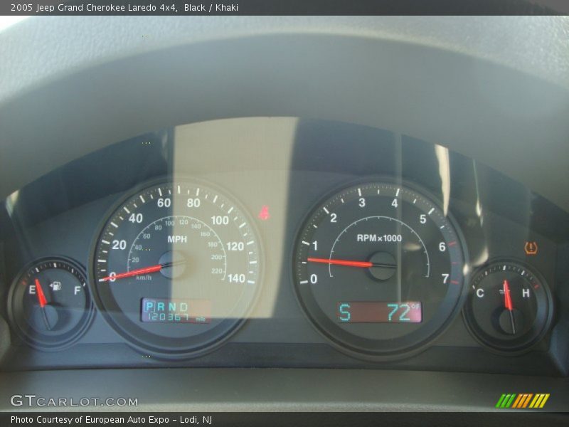 Black / Khaki 2005 Jeep Grand Cherokee Laredo 4x4