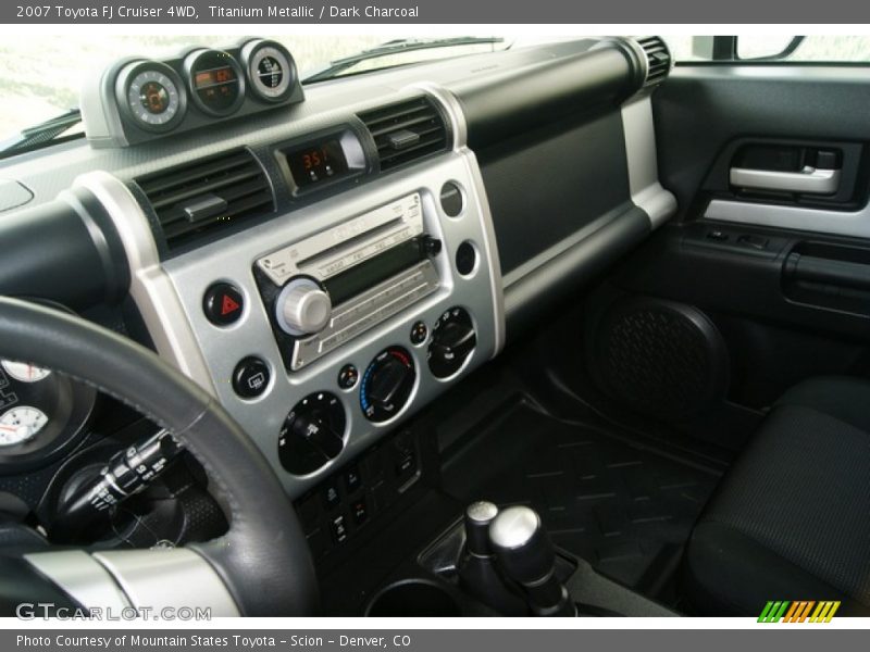 Titanium Metallic / Dark Charcoal 2007 Toyota FJ Cruiser 4WD