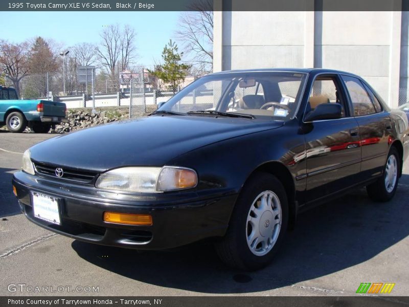 Black / Beige 1995 Toyota Camry XLE V6 Sedan
