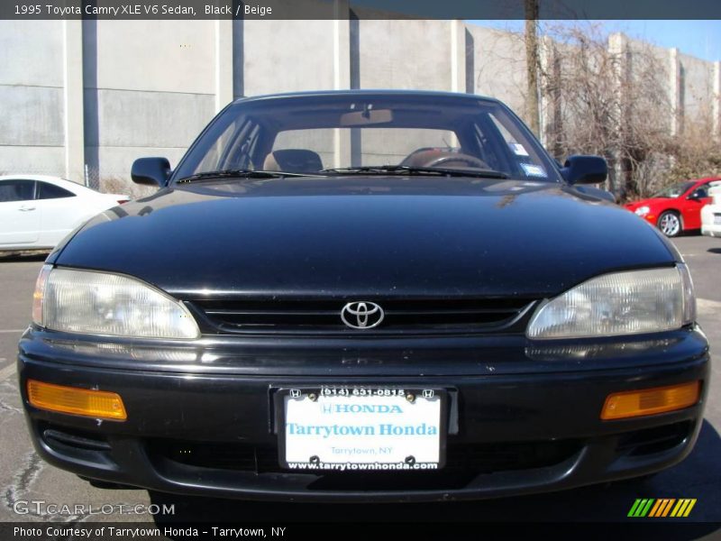 Black / Beige 1995 Toyota Camry XLE V6 Sedan