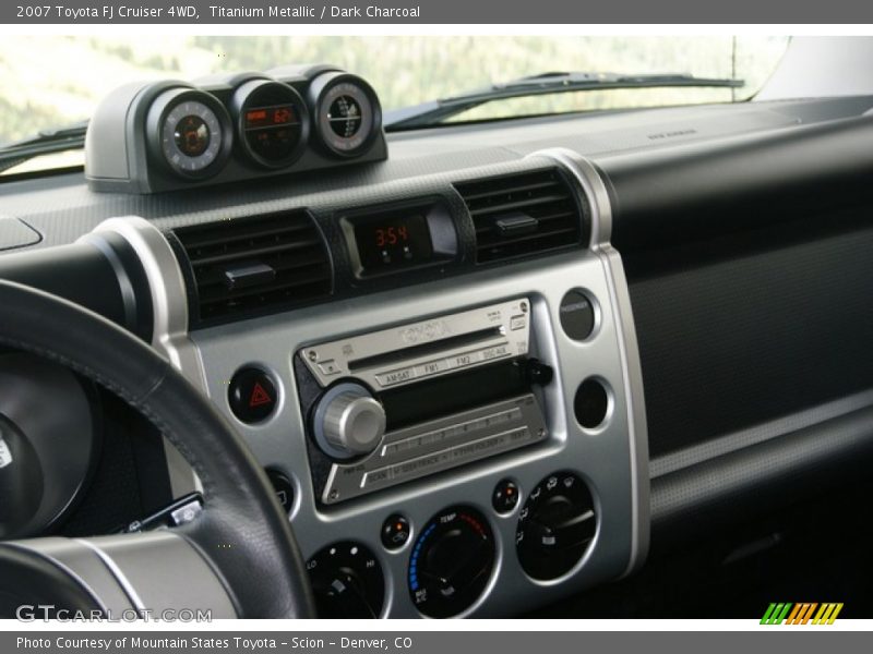 Titanium Metallic / Dark Charcoal 2007 Toyota FJ Cruiser 4WD