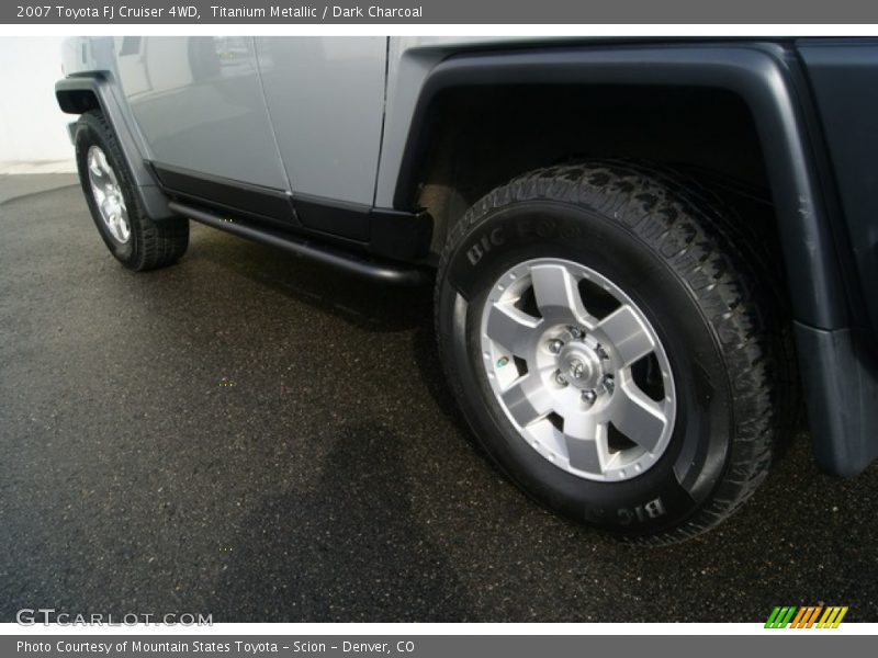 Titanium Metallic / Dark Charcoal 2007 Toyota FJ Cruiser 4WD