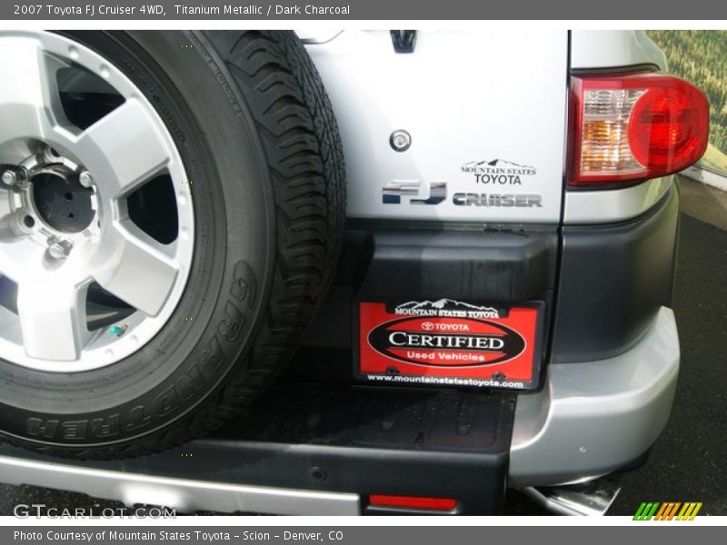 Titanium Metallic / Dark Charcoal 2007 Toyota FJ Cruiser 4WD