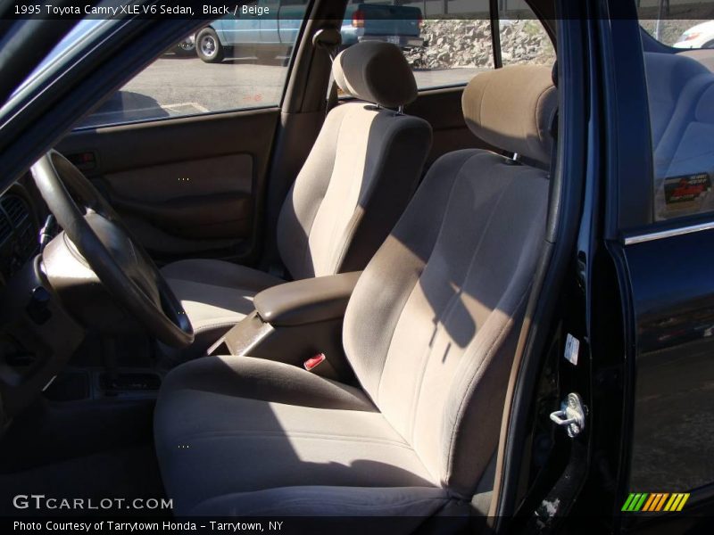 Black / Beige 1995 Toyota Camry XLE V6 Sedan