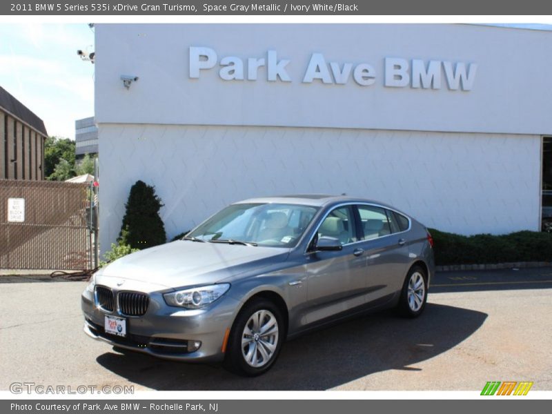 Space Gray Metallic / Ivory White/Black 2011 BMW 5 Series 535i xDrive Gran Turismo