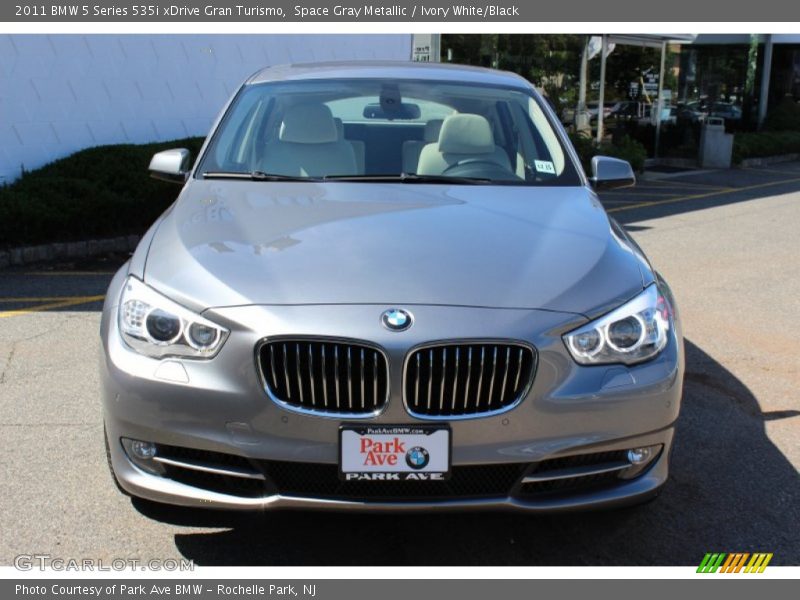 Space Gray Metallic / Ivory White/Black 2011 BMW 5 Series 535i xDrive Gran Turismo