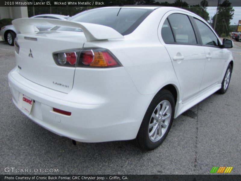 Wicked White Metallic / Black 2010 Mitsubishi Lancer ES