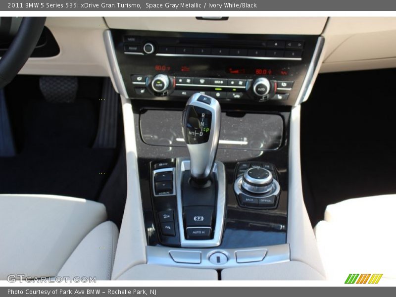 Space Gray Metallic / Ivory White/Black 2011 BMW 5 Series 535i xDrive Gran Turismo
