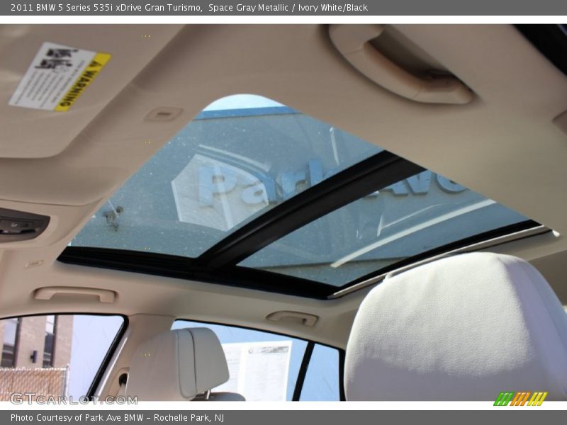 Space Gray Metallic / Ivory White/Black 2011 BMW 5 Series 535i xDrive Gran Turismo