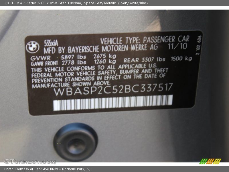 Space Gray Metallic / Ivory White/Black 2011 BMW 5 Series 535i xDrive Gran Turismo