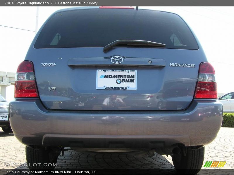 Bluestone Metallic / Ivory 2004 Toyota Highlander V6