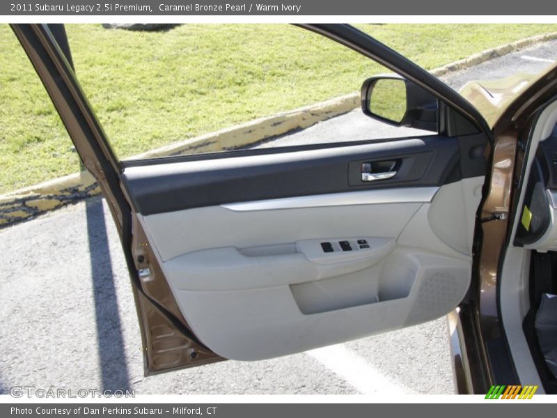 Caramel Bronze Pearl / Warm Ivory 2011 Subaru Legacy 2.5i Premium