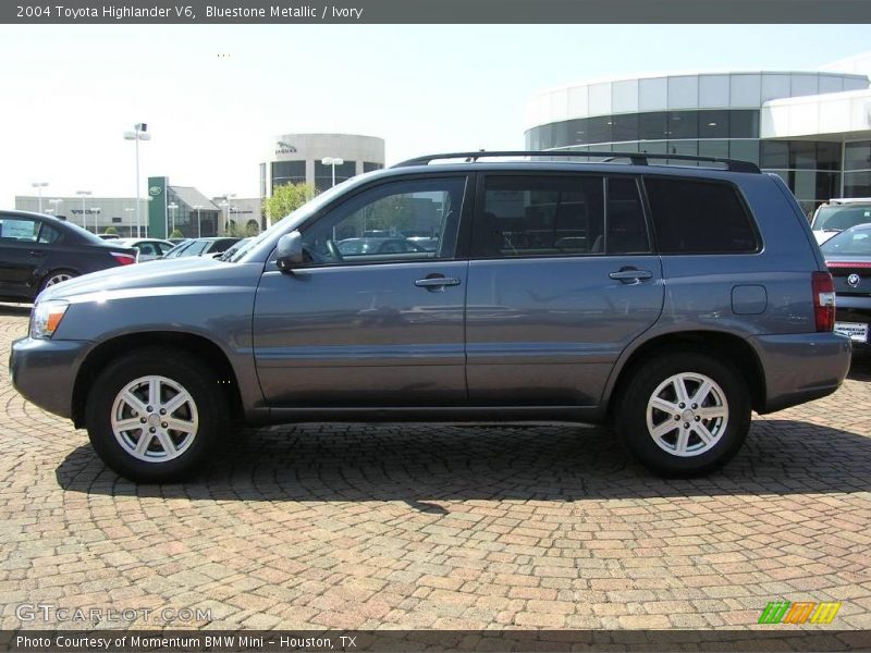 Bluestone Metallic / Ivory 2004 Toyota Highlander V6