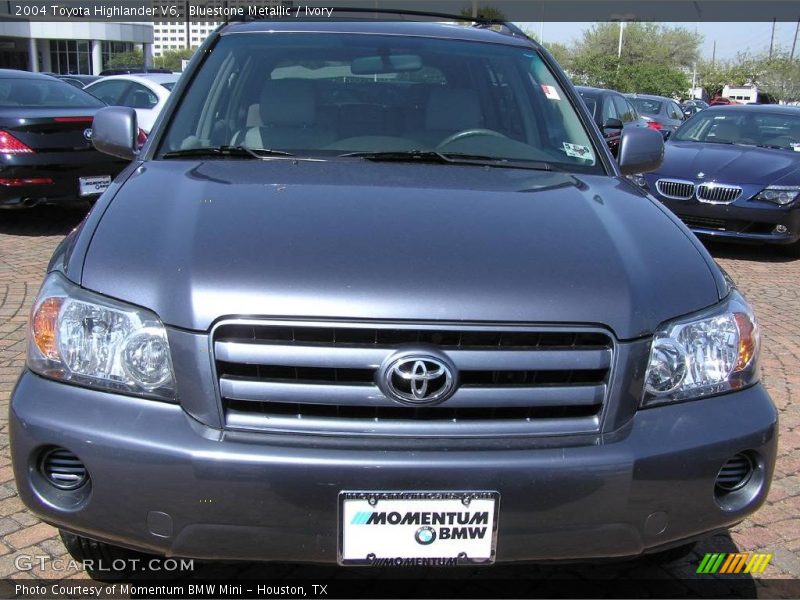 Bluestone Metallic / Ivory 2004 Toyota Highlander V6