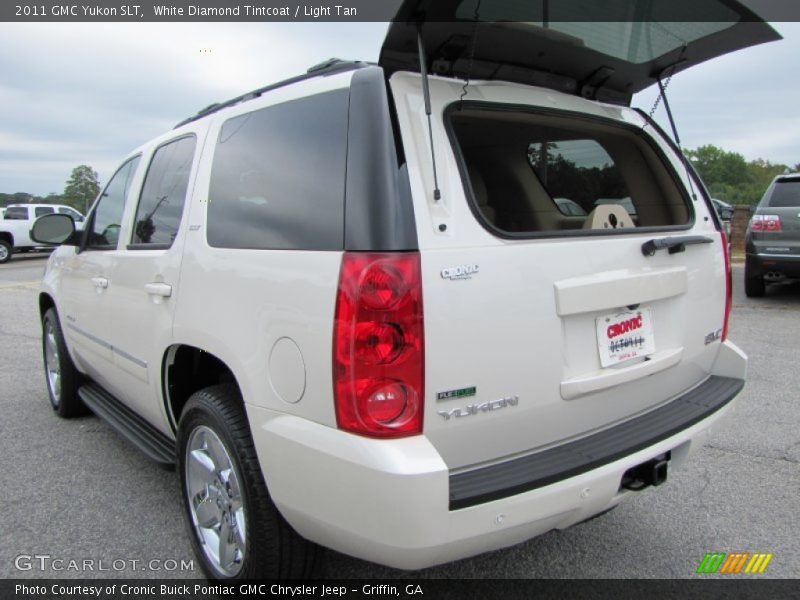 White Diamond Tintcoat / Light Tan 2011 GMC Yukon SLT